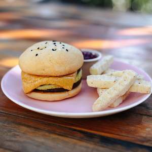 Cakes: Whoopie dessert first!