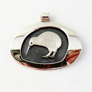 Gold and Silver Pendants: Kiwi pendant