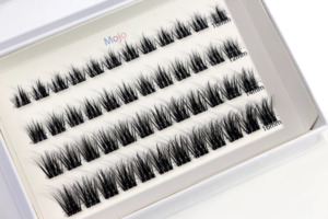 New: Pre Glued Press On Lash - Mojo (Medium)