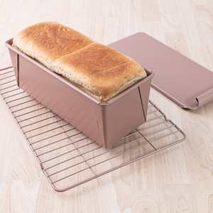 Bread Baking: Rose Gold Bread Tin with Lid