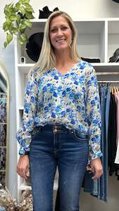 Blouse: Essence LS Top Lime Pop