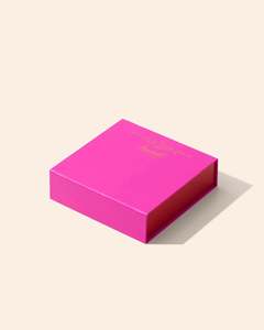 Homeware: 9 Crispy Salted Caramel Praline in Dark Chocolate