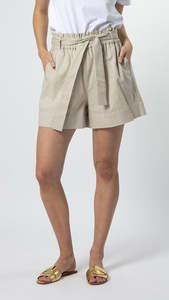 Basics: Noa Shorts Oat Marle