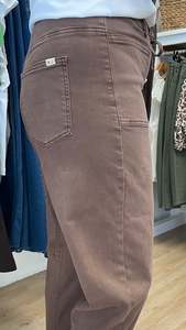 Jeans: Monaco Leo Barrel Jeans Chocolate Denim (PRE ORDER)