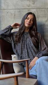 Stella Gemma 1: Lou Blouse Caffeine
