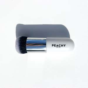 Peachy Essential Cream Brush