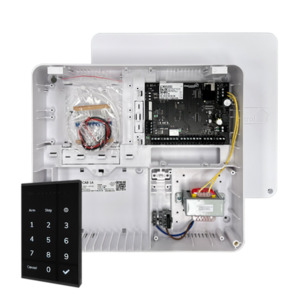 Alarm Kitseis: EC-PLAS KP B - EC security alarm panel with (EC-KP Black Keypad) in enclosed plastic cabinet