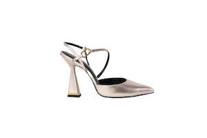 Pumps: Coriana