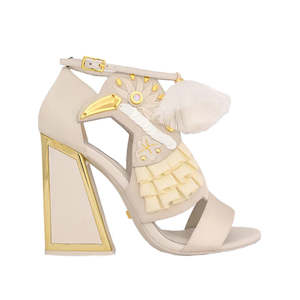 Long Shoes 42: Aya - Bridal