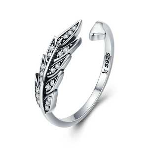 Rings: Leaves Ring