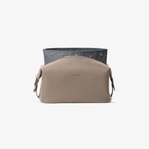 Skincare Tools Storage: Weekend Toiletry Bag (Medium) - Taupe