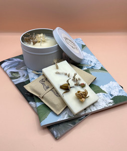 Products: The 'Bloom' gift box the social scent co