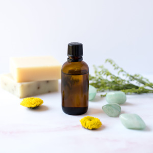 Essential Oils: 30ml Amber Glass Bottle and Black Cap