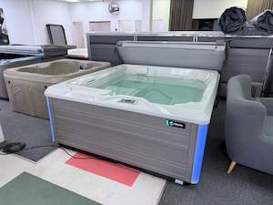 Floor Model HotSpring Limelight Strobe 2