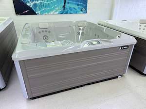 Floor Model HotSpring Limelight Strobe