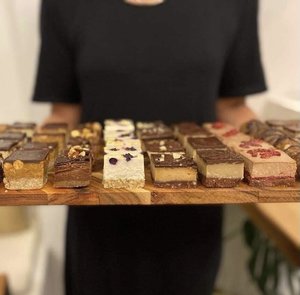 Products: Mixed Box of Raw Slices (GF, DF, RSF, V)