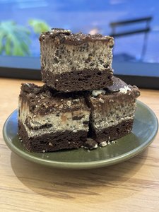 Cookies and Cream Slice