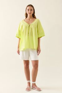 Outlet 2: Aurora Relaxed Top