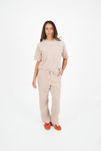 Tops: Lay Back Tee