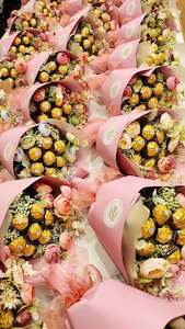 Forher Forhim: Wildflower Chocolate Bouquet