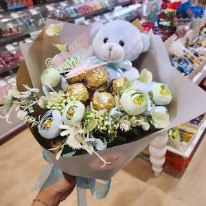 English Dutch Collections: Baby Blue Carroll Teddy Chocolate Bouquet
