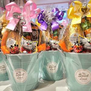 Easter Collections: Green Bucket with Handles