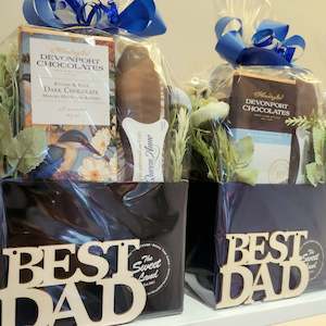 Fathers Day Collections: Father's day Black Medium Hamper
