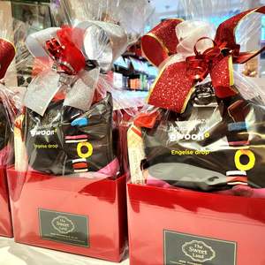 Christmas ENGLISH LICORICE ASSORT Hamper