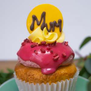 Seasonal: Lemon Raspberry Cupcakes