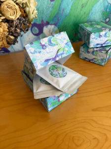 Gifts And Boxed Sets: Mini box ~ two teas
