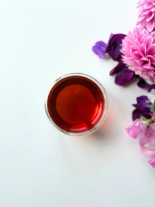 Hot Cross Bun X Tea: BLACK TEA: Glenburn Summer Darjeeling, India