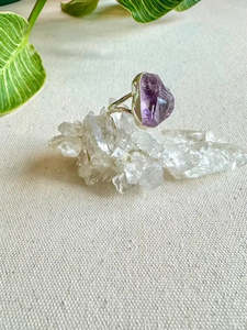 Jewellery: Rough Amethyst Sterling Silver Ring - Size 6