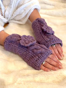 Autumn Favourites: Merino wool fingerless gloves | Lilac