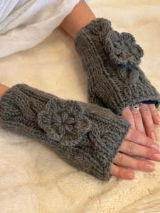 Autumn Favourites: Merino wool fingerless gloves | Sea Moss Grey
