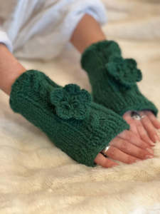 Autumn Favourites: Merino wool fingerless gloves | Forest Green