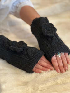 Autumn Favourites: Merino wool fingerless gloves | Black