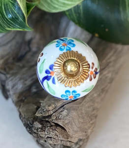 Ceramic knobs