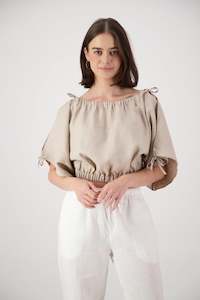 Clothing: Naseby Linen Top