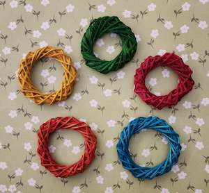 New: Coloured Vine Wreaths (3 pcs)