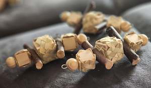 Chew Toys: Palm & Pine Chew