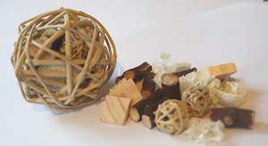 Chew Toys: Large Forage Ball - With Seagrass Rope to Hang