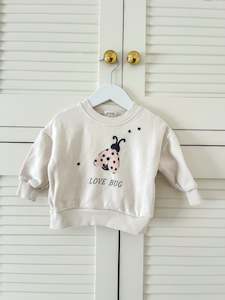 Bencer Hazelnut: Bencer & Hazelnut love bug crew sweatshirt (6-12m)