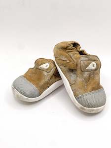 Bobux xplorer slip on shoes (4UK)