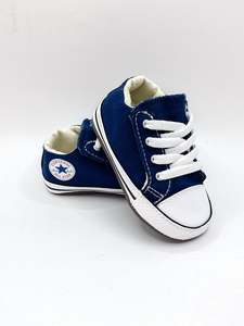 Brand New: BNWOT Converse cribster velcro shoes (2UK)