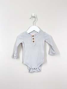 La Sienna: La Sienna rib cozy bodysuit (3-6m)