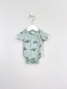 Burrow & Be organic bodysuit - gingko (0-3m)
