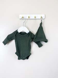 Nature Baby merino pointelle bodysuit + beanie (newborn)