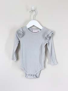 La Sienna rib cozy flutter bodysuit (2y)