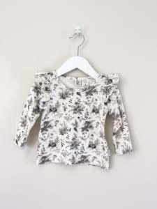 Verity Mcgowan: Karibou Kids lily winged top (2y)
