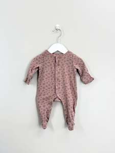 Rompers Onesies: Little Bundle strawberry onesie (0-3m)
